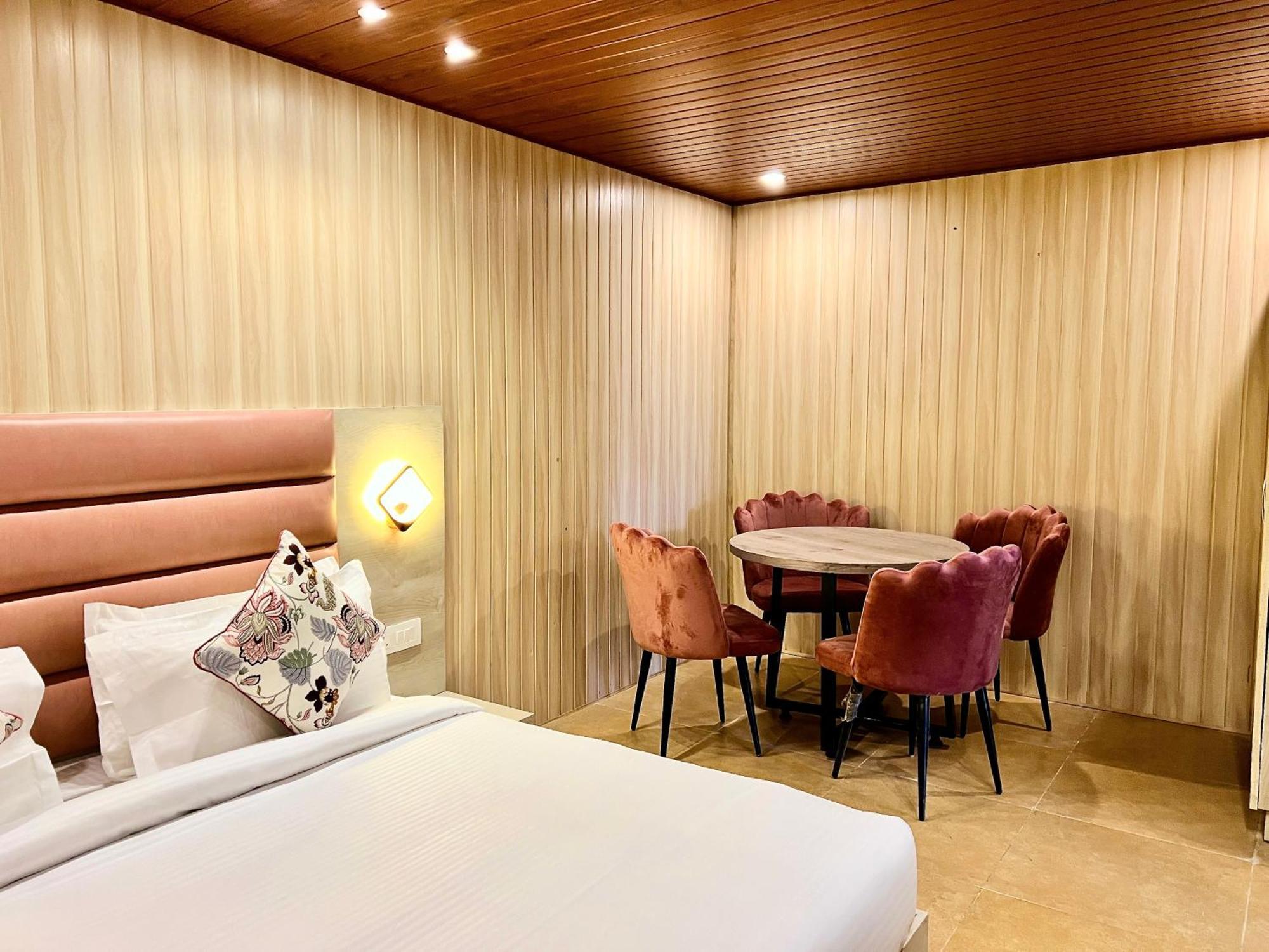 Hotel Pride Inn - 800 Mts From Mall Road Mussoorie Eksteriør billede