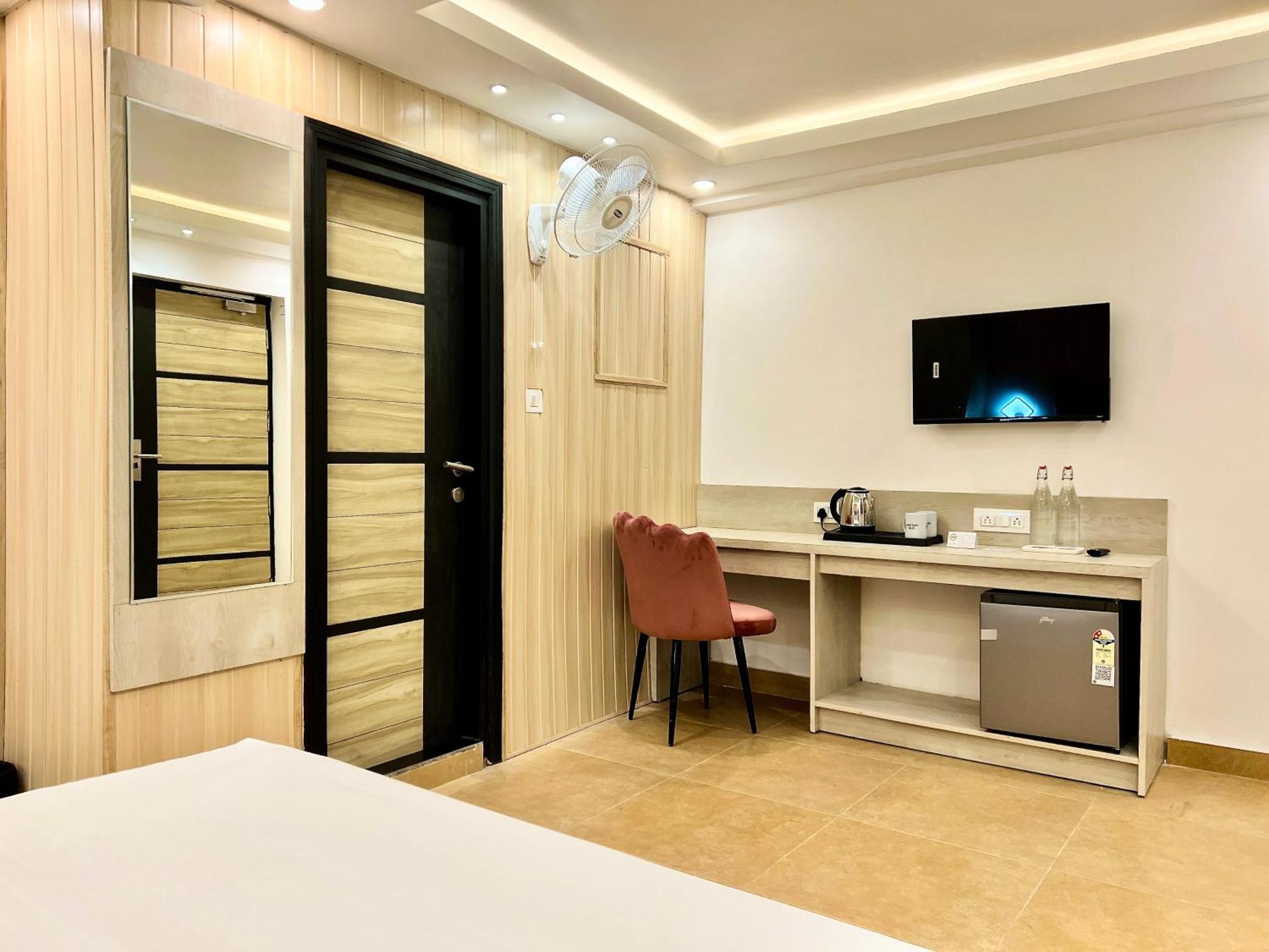 Hotel Pride Inn - 800 Mts From Mall Road Mussoorie Eksteriør billede